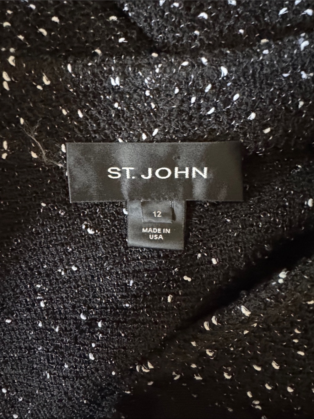 ST. JOHN -Sz12- Black Sparkle Bouclé Women's Blazer with Floral Brooch Vintage - Picture 2 of 14